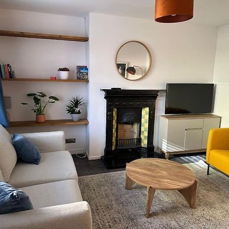 Revamped Holywood Town Centre House Appartement Buitenkant foto