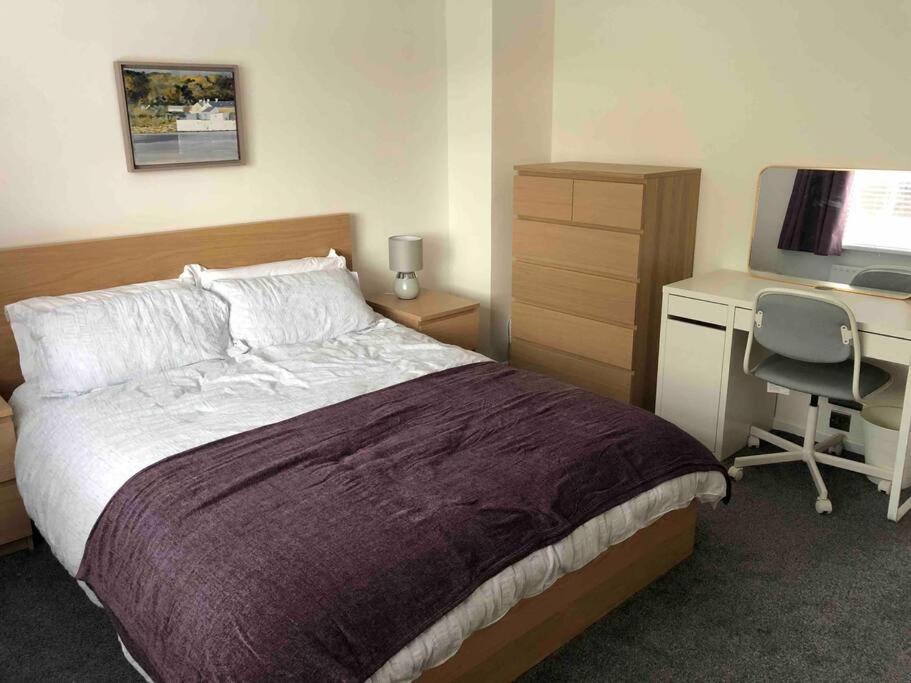 Revamped Holywood Town Centre House Appartement Buitenkant foto