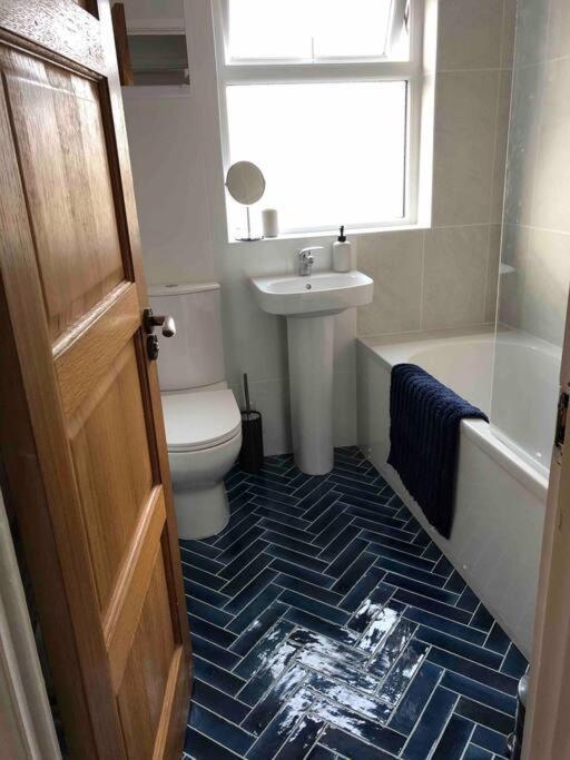 Revamped Holywood Town Centre House Appartement Buitenkant foto