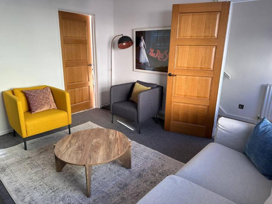 Revamped Holywood Town Centre House Appartement Buitenkant foto