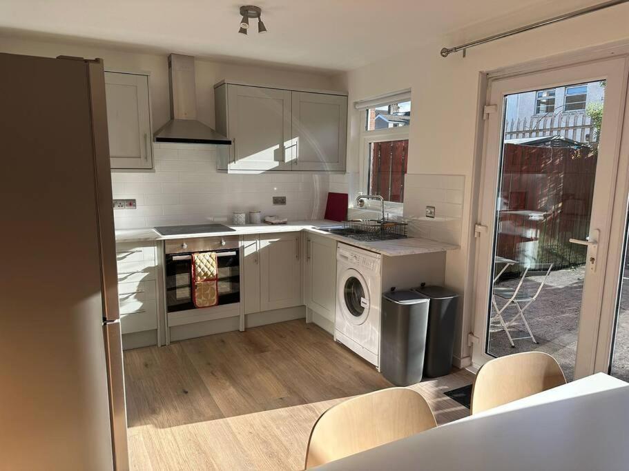 Revamped Holywood Town Centre House Appartement Buitenkant foto