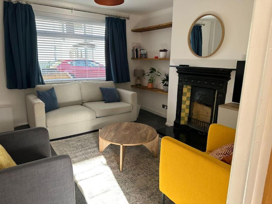 Revamped Holywood Town Centre House Appartement Buitenkant foto